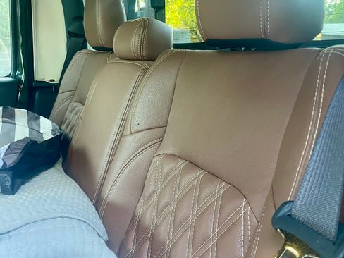 Used 2022 Jeep Gladiator Sport image 8