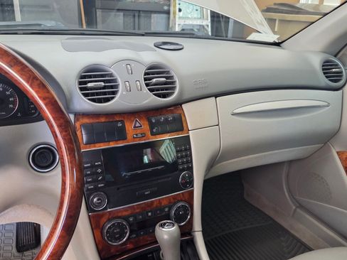 Used 2005 Mercedes-Benz CLK 500 Cabriolet image 10