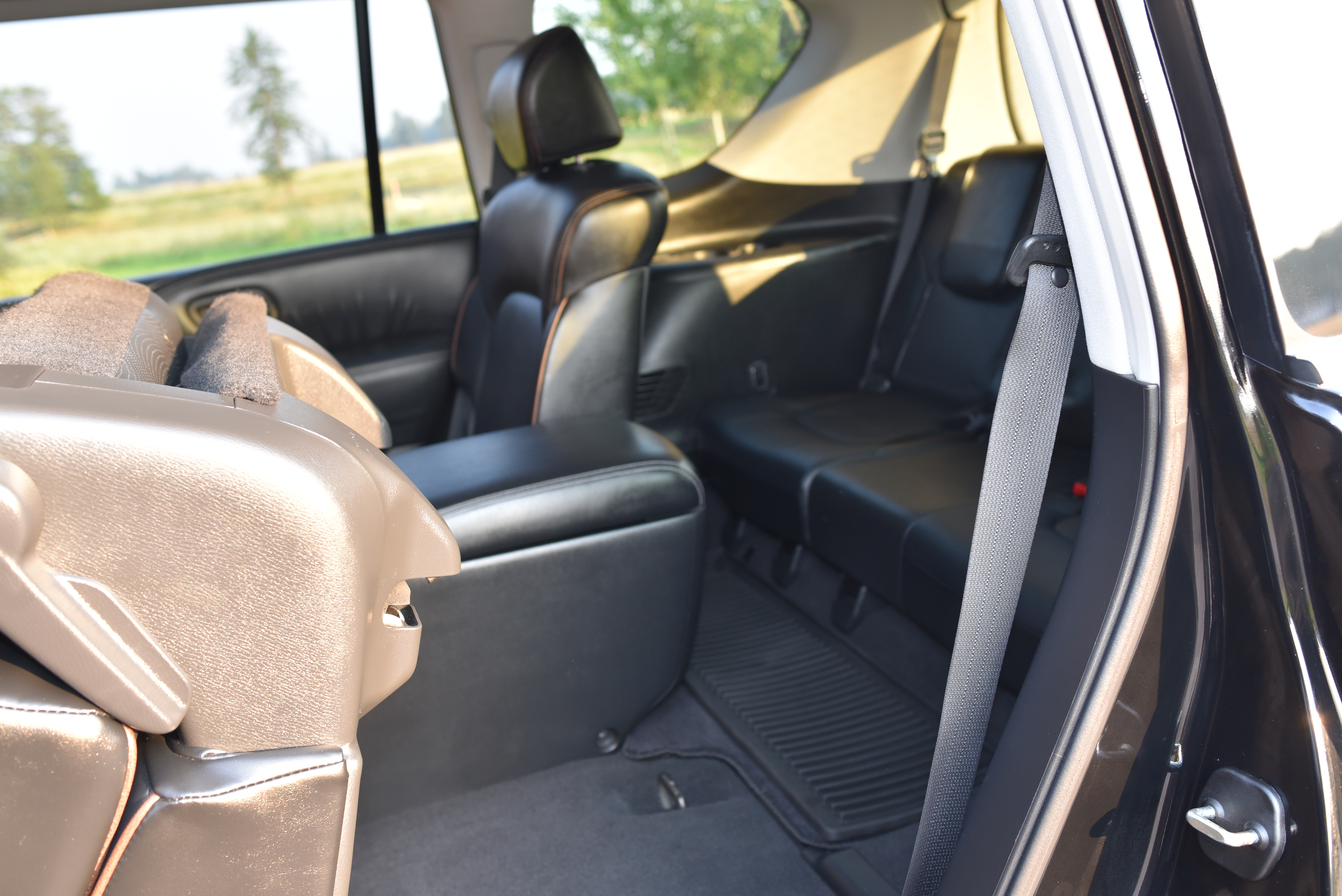 Used 2017 Nissan Armada Platinum w/ Captain Seat Package AWD/4WD image 21