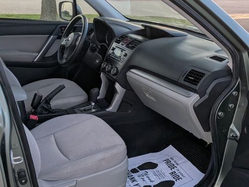 Used 2014 Subaru Forester 2.5i AWD/4WD image 10