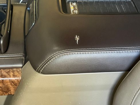 Used 2016 Chevrolet Suburban LTZ image 8