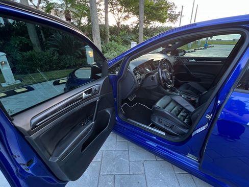 Used 2017 Volkswagen Golf Hatchback Sedan 4D image 16