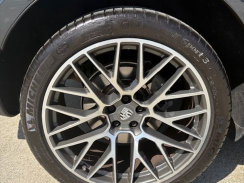 Used 2019 Porsche Macan S image 13