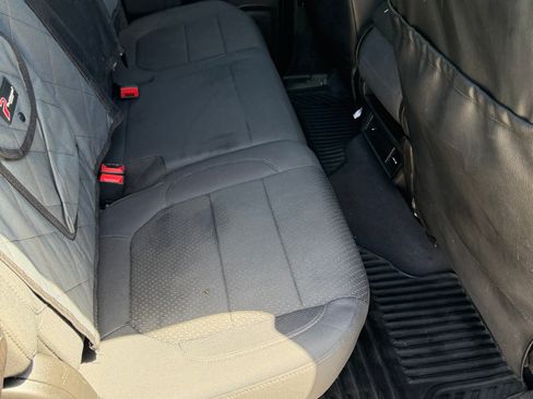 Used 2019 Chevrolet Silverado 1500 Custom image 10