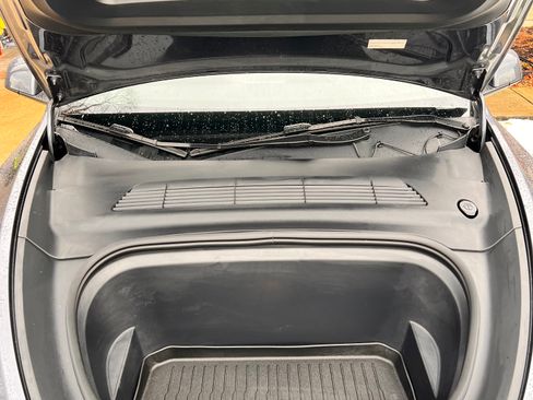 Used 2023 Tesla Model Y Long Range image 15