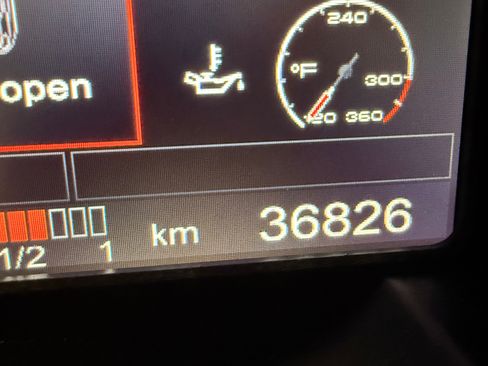 Used 2010 Ferrari California image 17