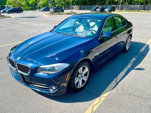 Used 2013 BMW 528i xDrive Sedan AWD/4WD image 9