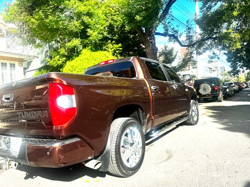 Used 2017 Toyota Tundra 1794 Edition image 9