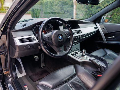 Used 2007 BMW M5 image 22