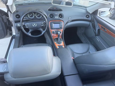 Used 2004 Mercedes-Benz SL 500 image 4