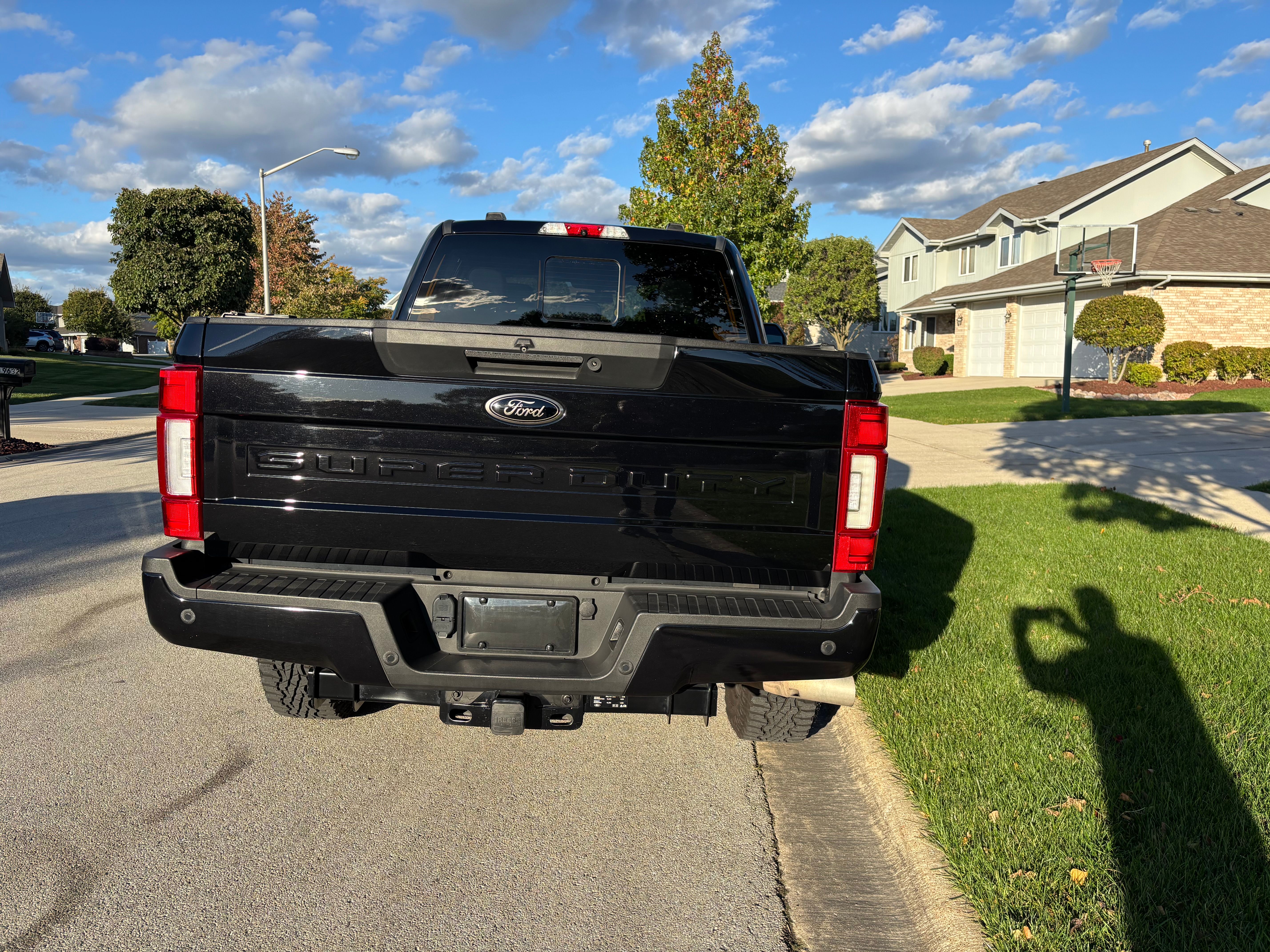 Used 2022 Ford F250 Lariat w/ Black Appearance Package AWD/4WD image 5