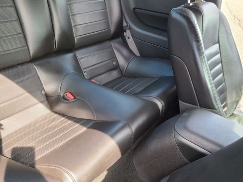 Used 2007 Ford Mustang GT Premium image 9