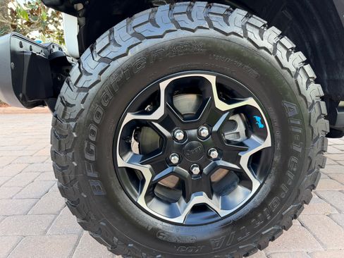 Used 2022 Jeep Wrangler Unlimited Rubicon 4xe w/ Safety Group image 18