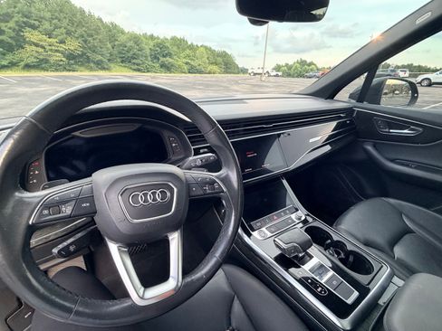 Used 2021 Audi Q7 2.0T Premium w/ Convenience Package AWD/4WD image 12
