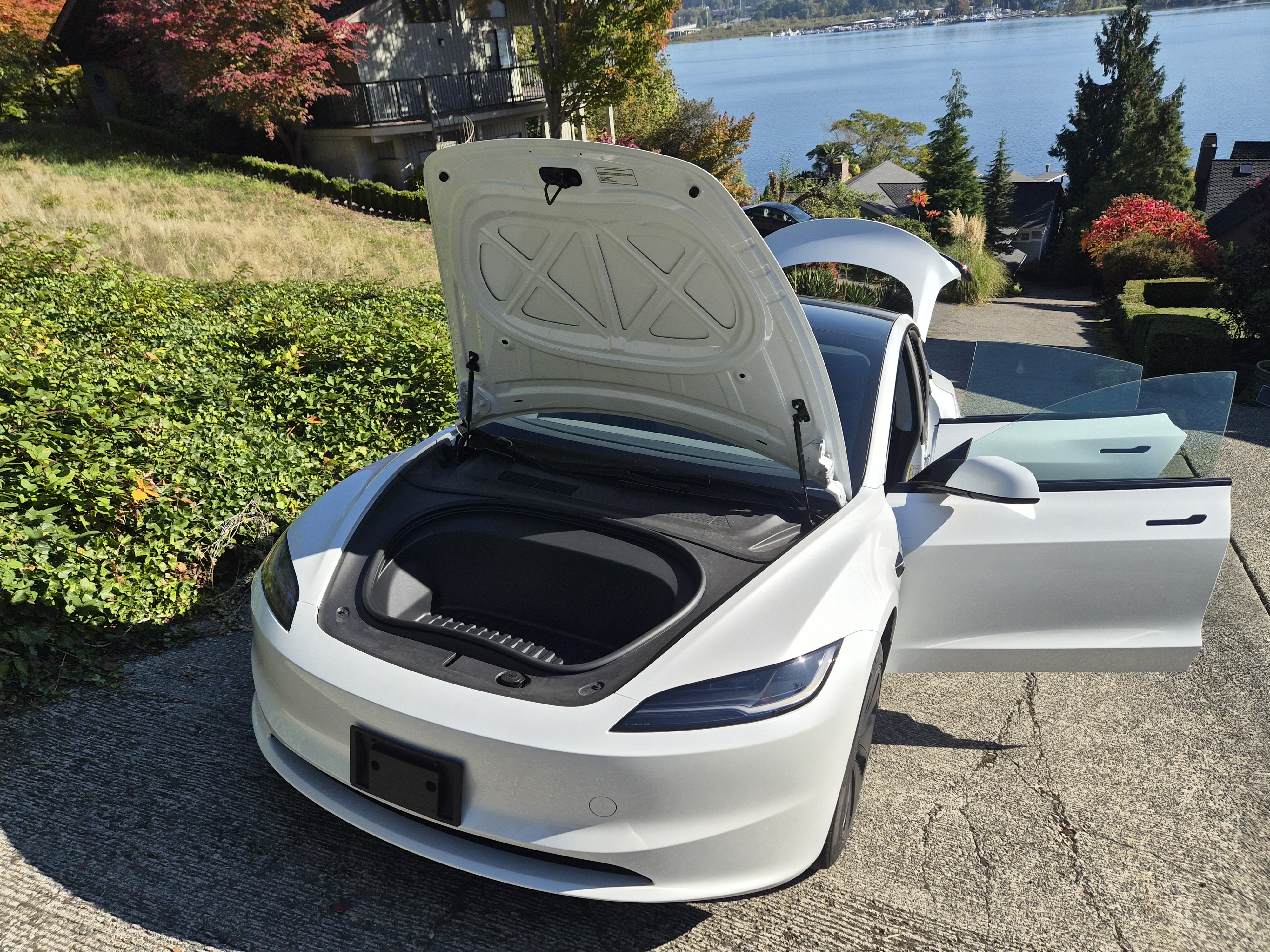 Used 2024 Tesla Model 3 Standard Range RWD image 4