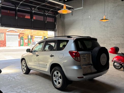 Used 2006 Toyota RAV4 4WD image 17