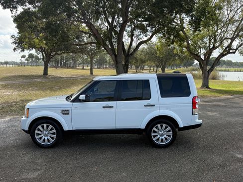 Used 2013 Land Rover LR4 HSE image 1