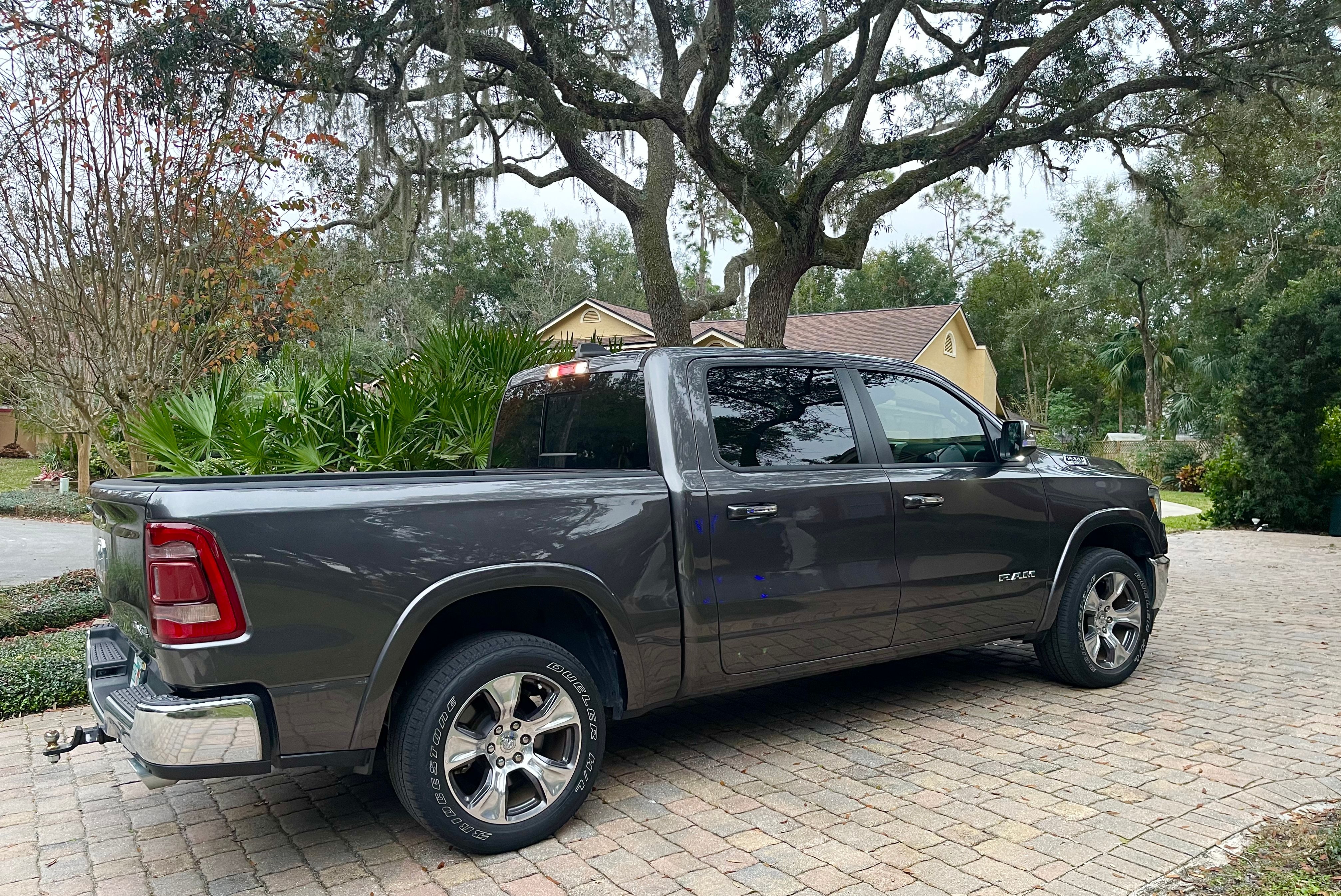 Used 2022 RAM 1500 Laramie AWD/4WD image 5