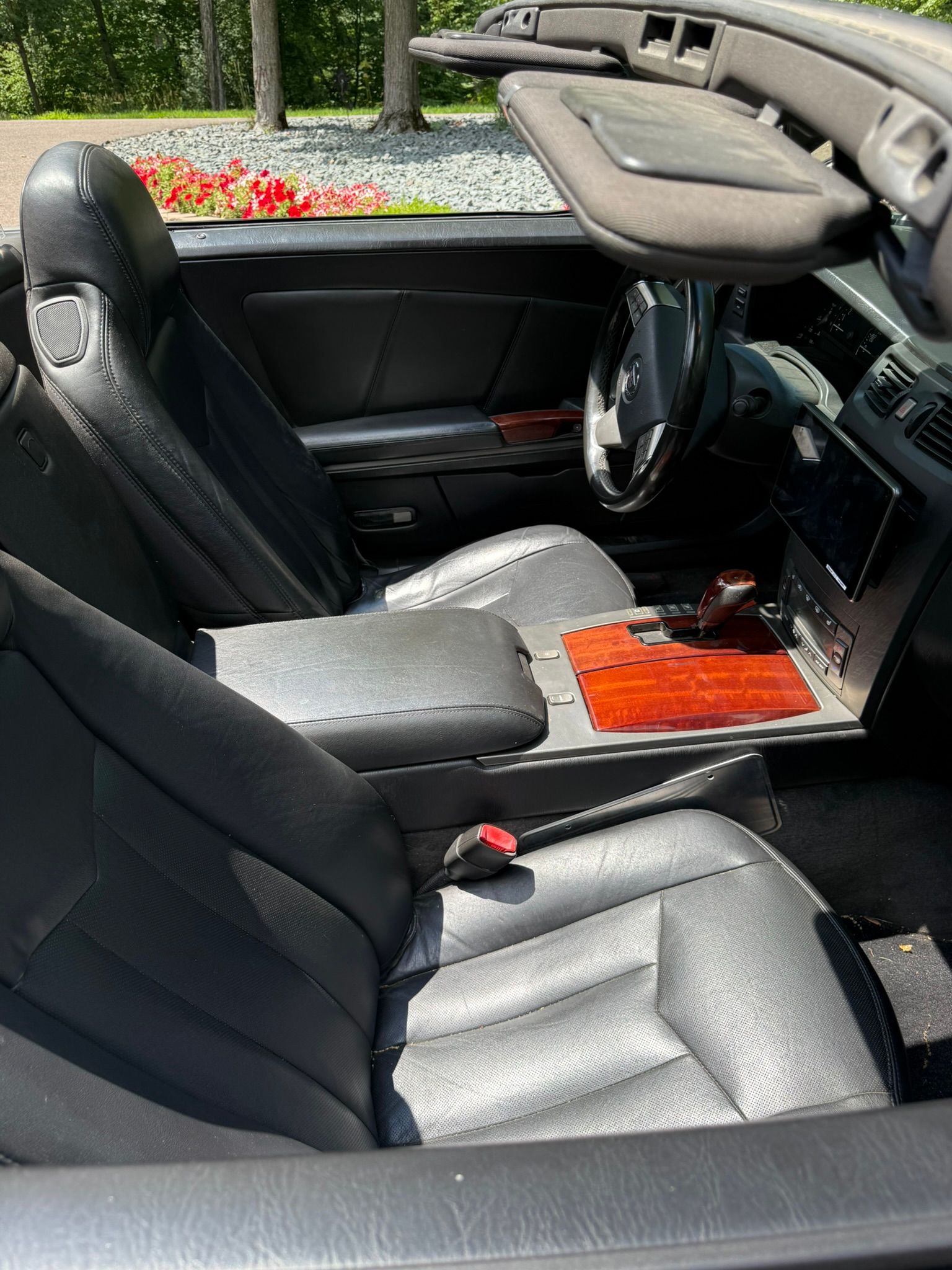 Used 2008 Cadillac XLR RWD image 12