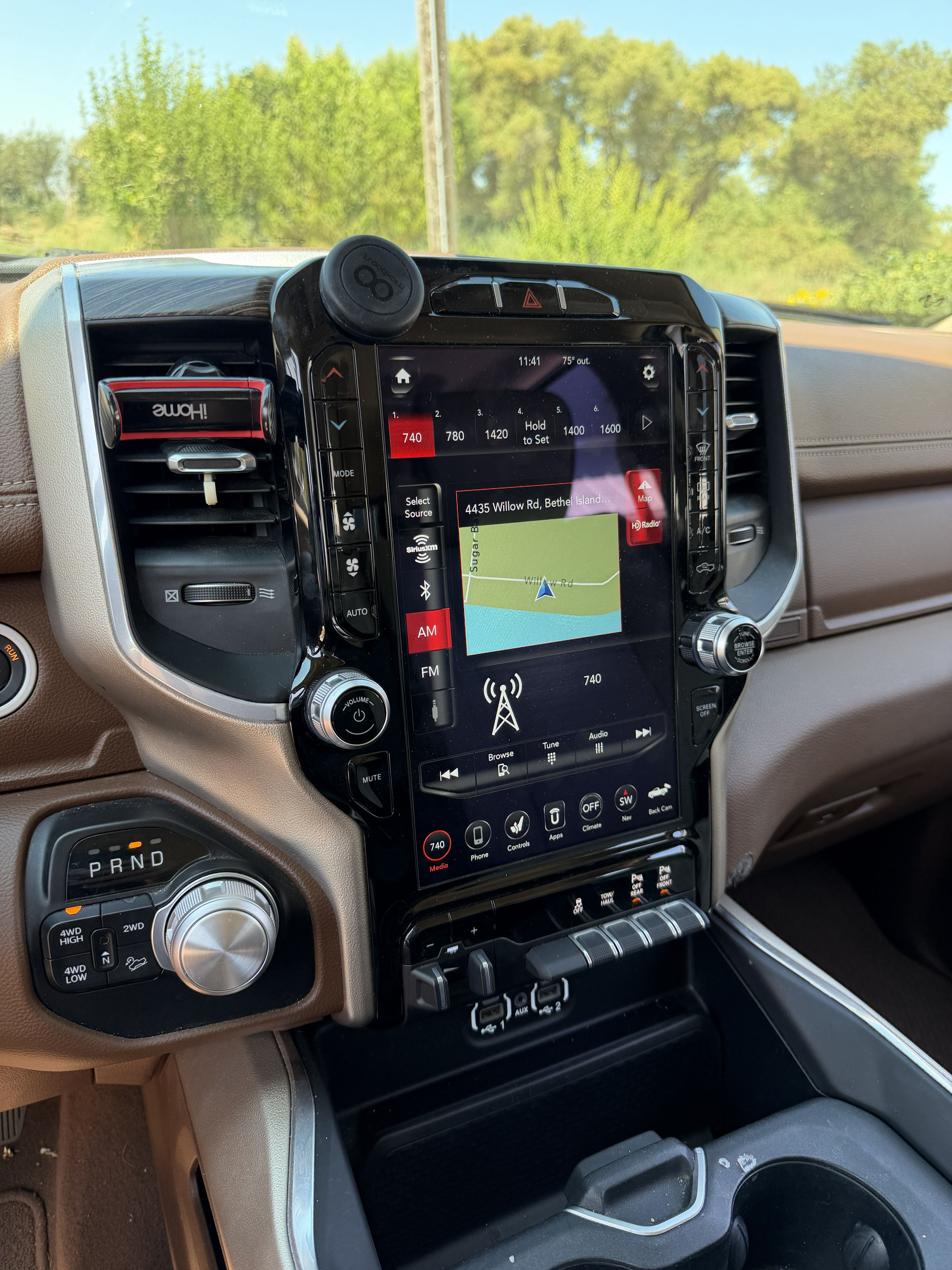 Used 2020 RAM 2500 Laramie AWD/4WD image 2