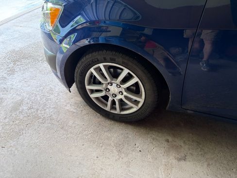Used 2012 Chevrolet Sonic LT FWD image 2