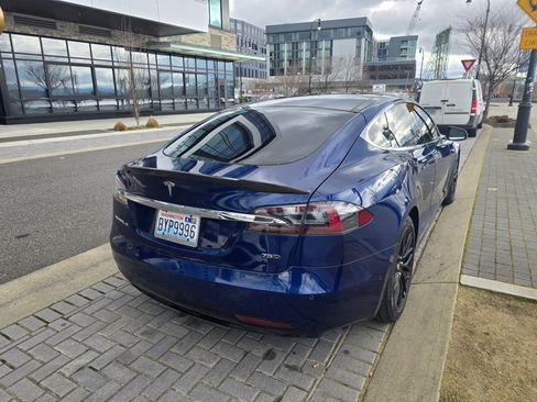 Used 2017 Tesla Model S 75D image 4