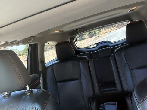 Used 2014 Toyota Highlander Limited AWD/4WD image 25