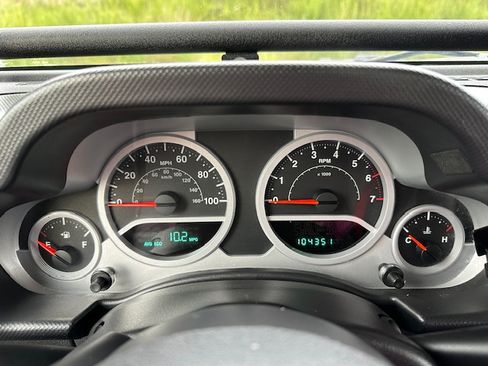 Used 2010 Jeep Wrangler Unlimited Sport image 10