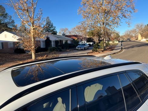 Used 2021 BMW X5 xDrive45e w/ M Sport Package image 15