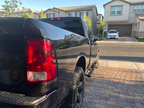 Used 2018 RAM 1500 Express w/ Black Ram 1500 Express Group image 6