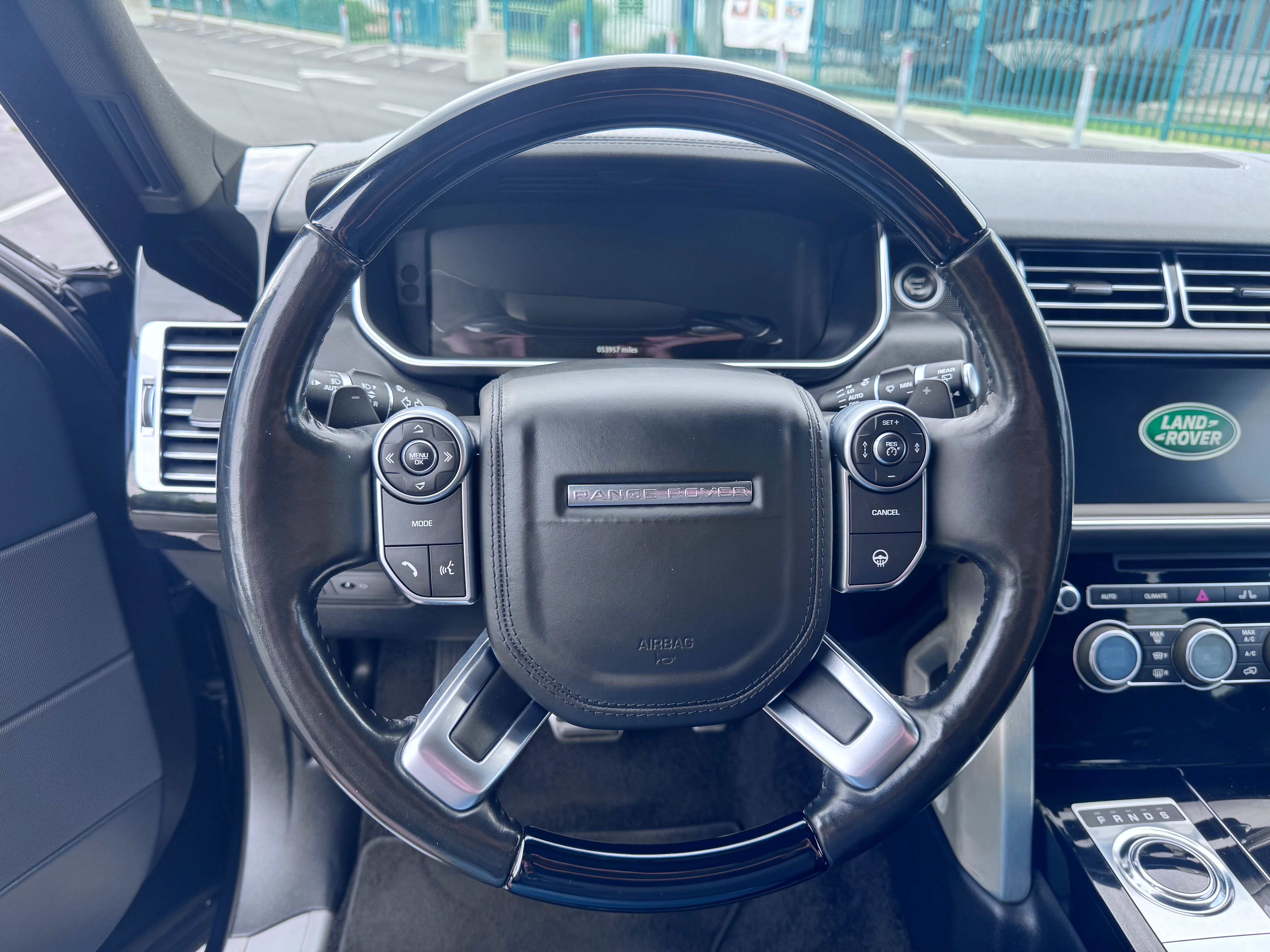 Used 2017 Land Rover Range Rover Long Wheelbase Supercharged AWD/4WD image 13