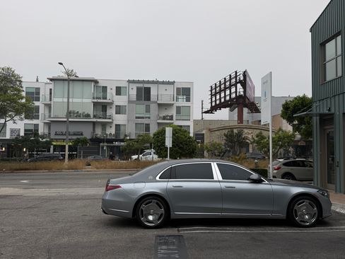 Used 2024 Mercedes-Benz Maybach S 580 S 580 4MATIC Sedan 4D image 6