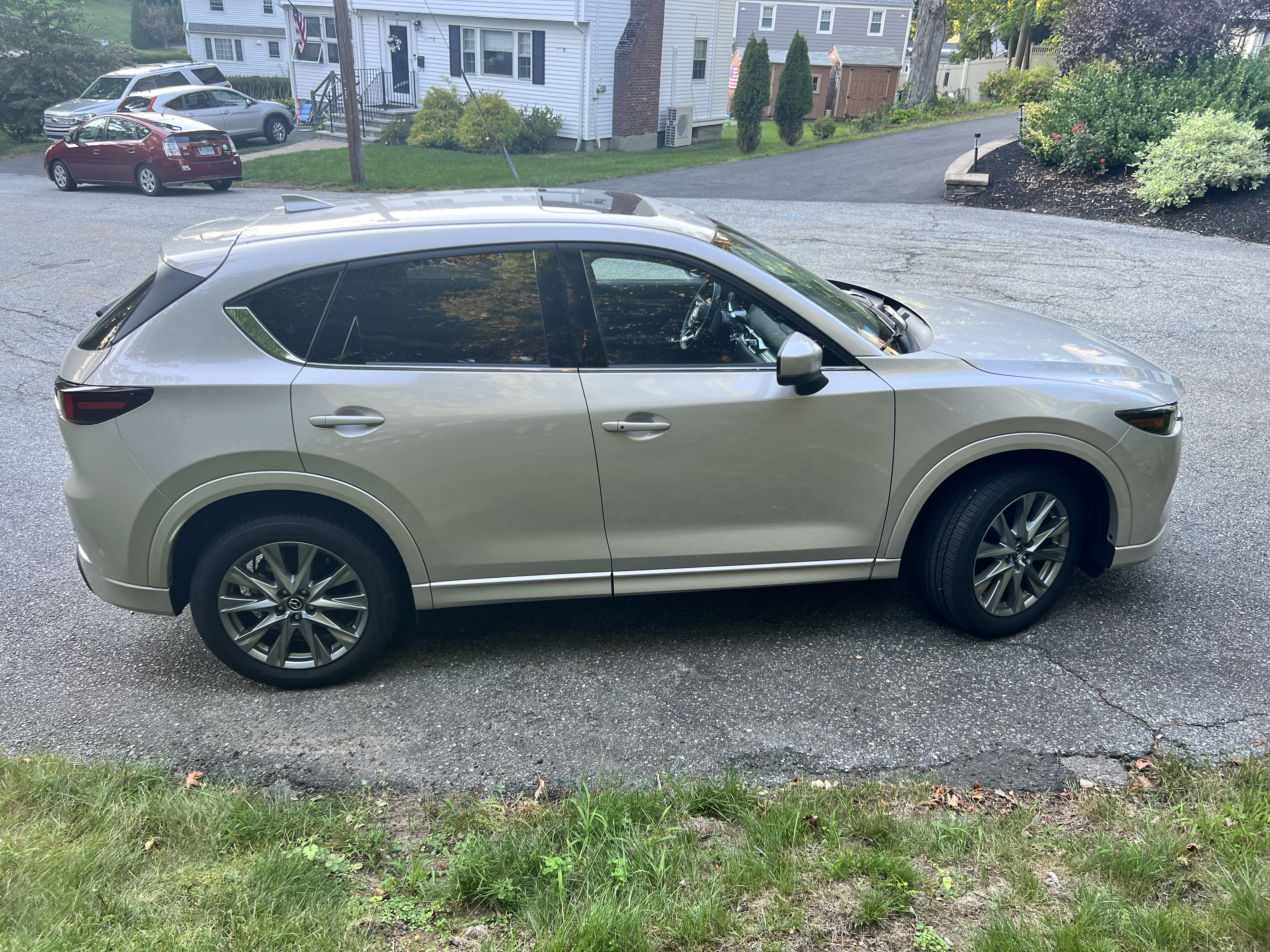 Used 2025 MAZDA CX-5 AWD 2.5 S w/ Premium Plus Pkg image 6