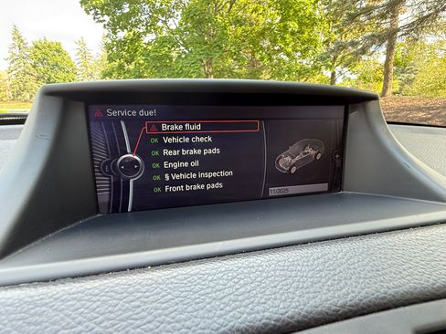 Used 2011 BMW 135i Convertible RWD image 25