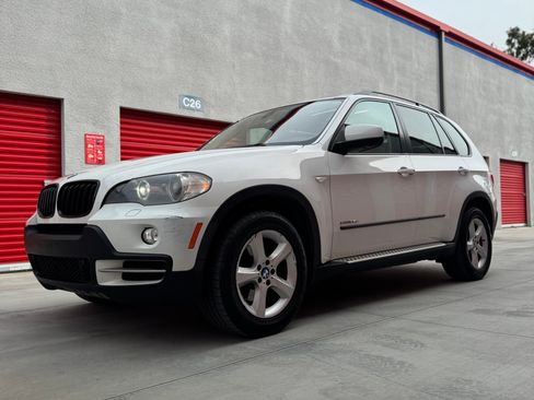 Used 2010 BMW X5 xDrive35d image 6