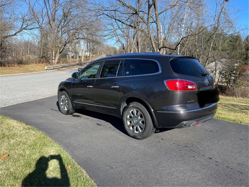 Used 2015 Buick Enclave Leather image 11
