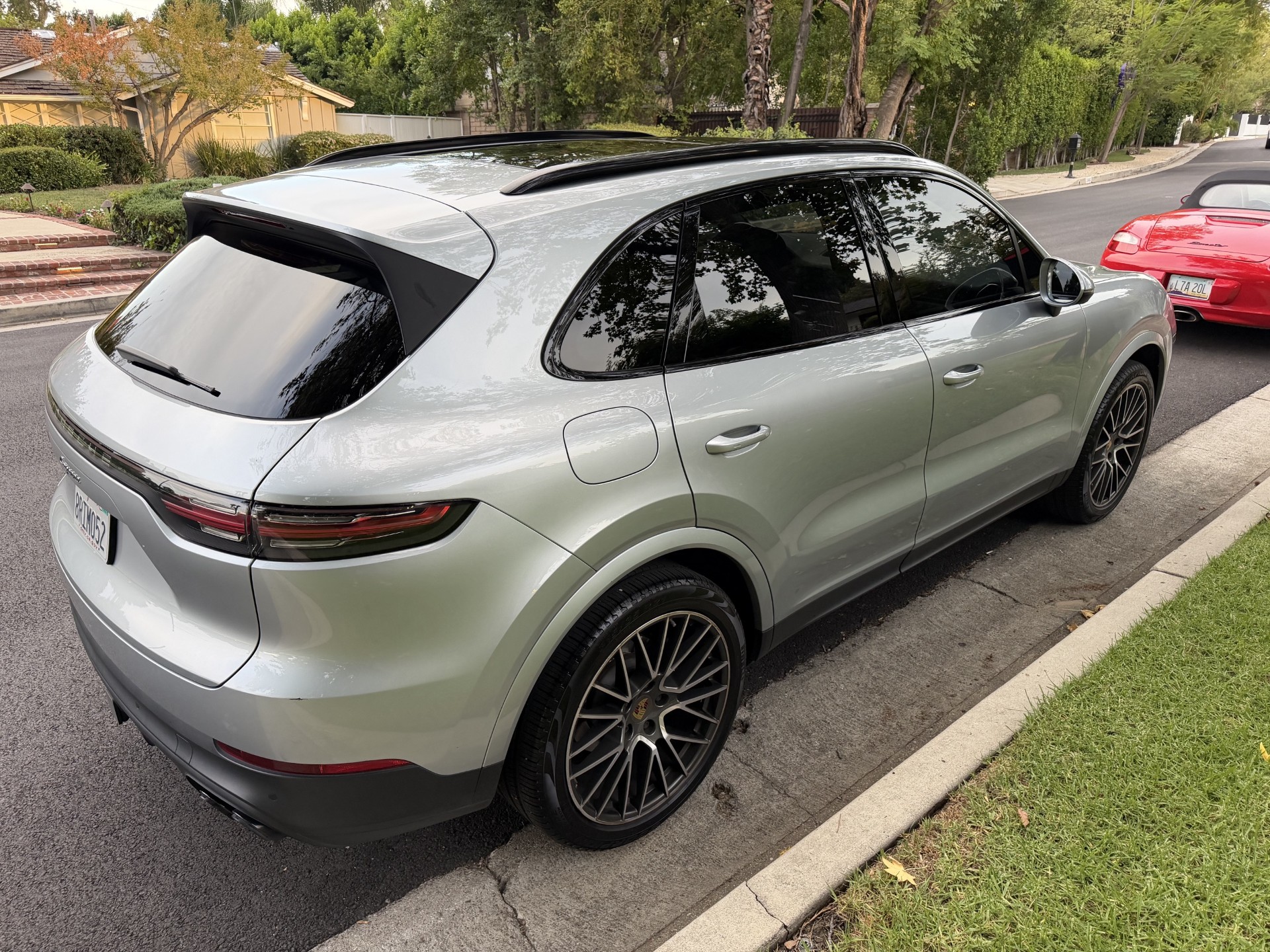 Used 2020 Porsche Cayenne AWD/4WD image 13