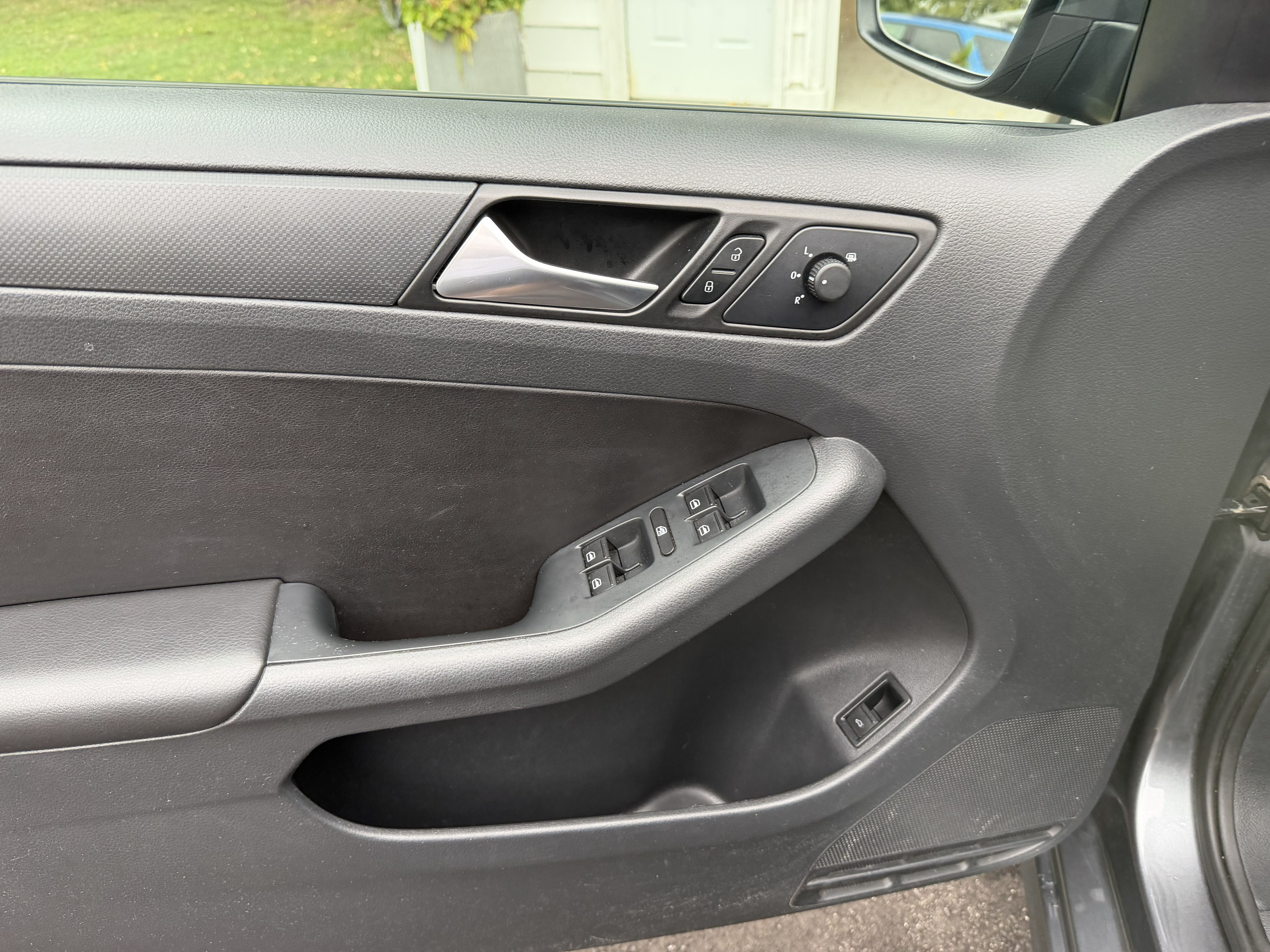 Used 2014 Volkswagen Jetta SE FWD image 14