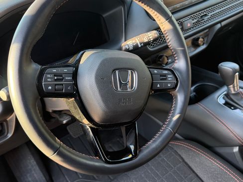 Used 2025 Honda HR-V Sport image 15