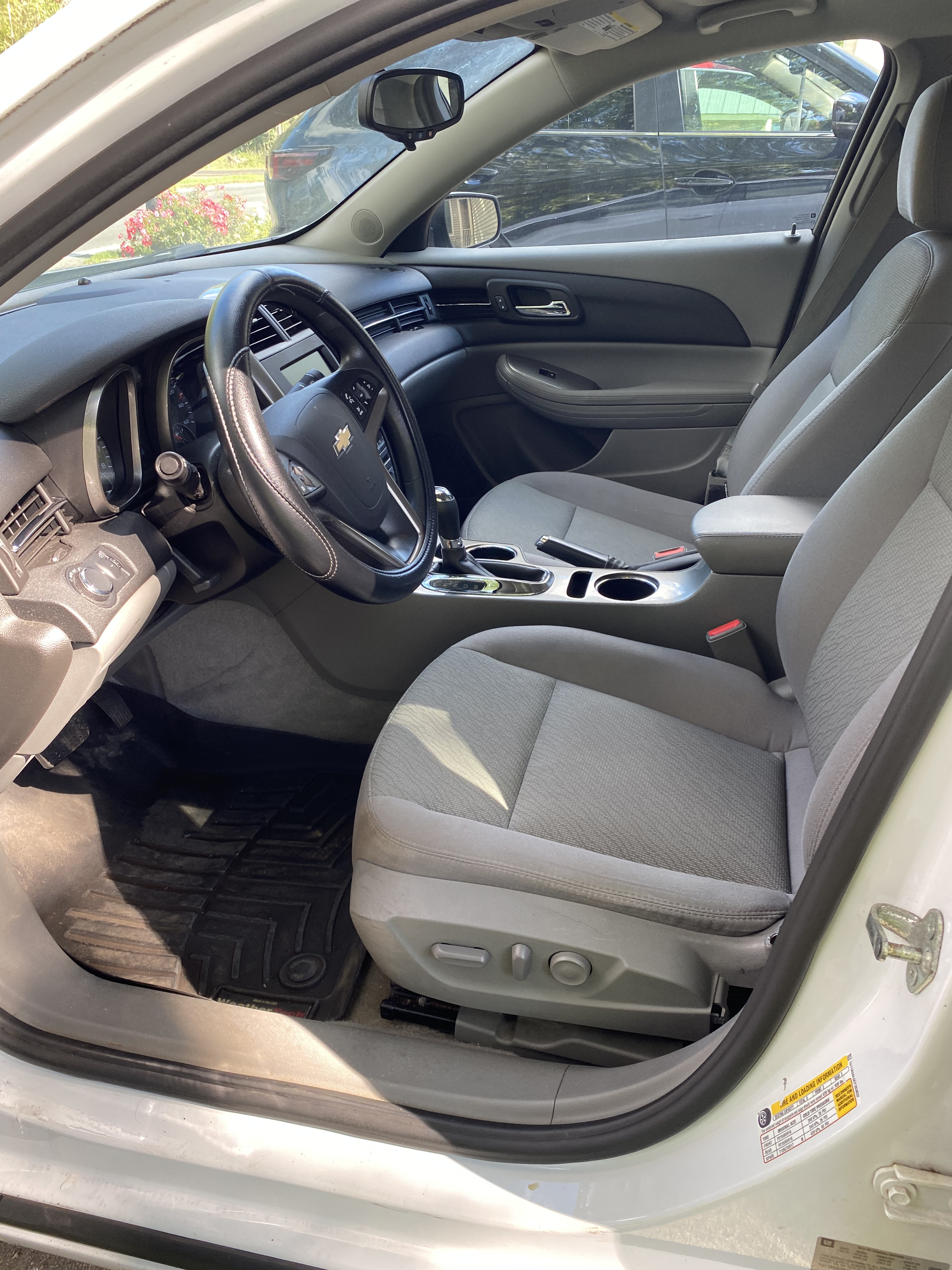 Used 2014 Chevrolet Malibu LS FWD image 11