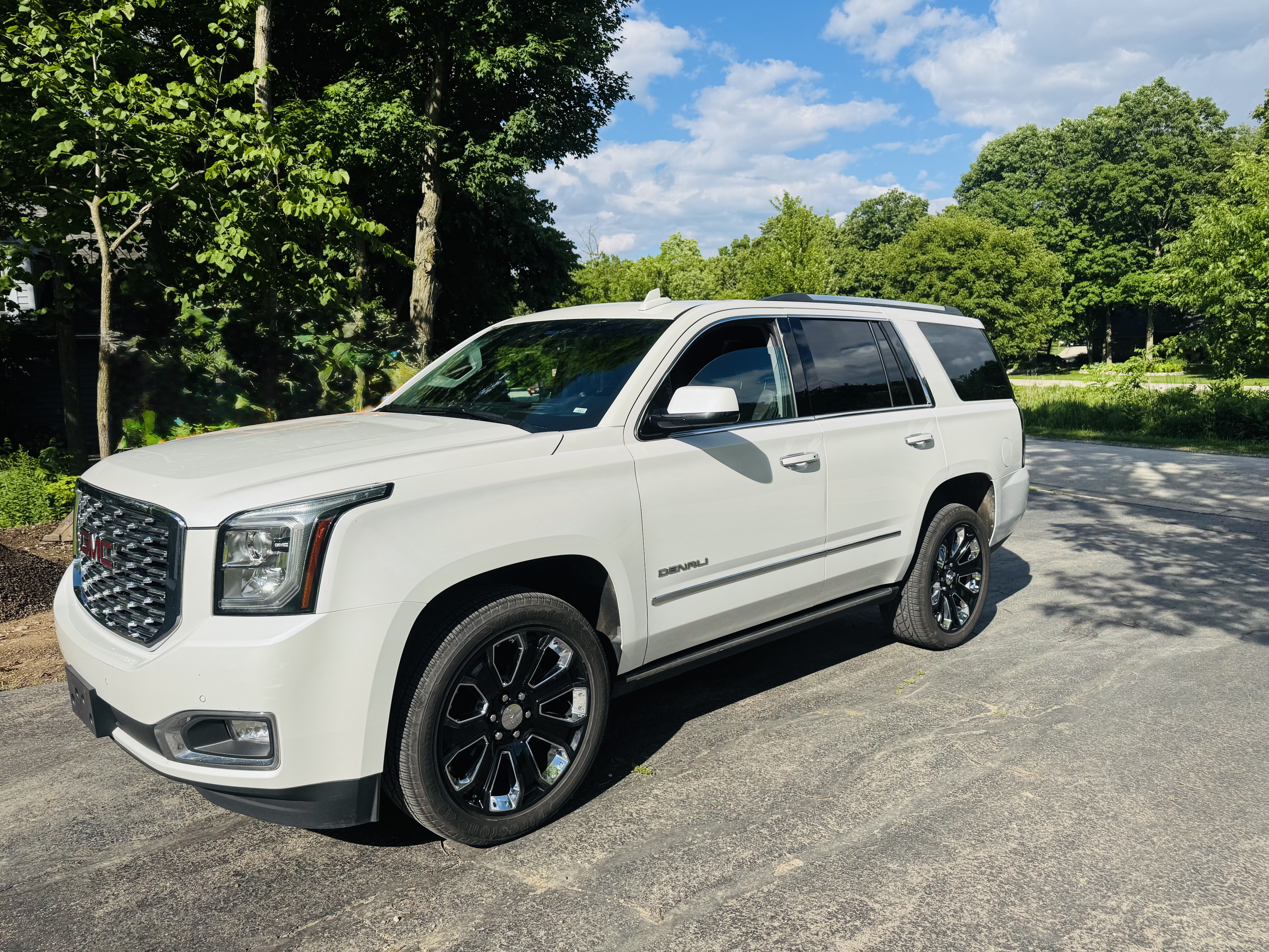 Used 2020 GMC Yukon Denali w/ Denali Ultimate Package AWD/4WD image 4