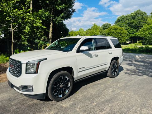 Used 2020 GMC Yukon Denali w/ Denali Ultimate Package AWD/4WD image 4