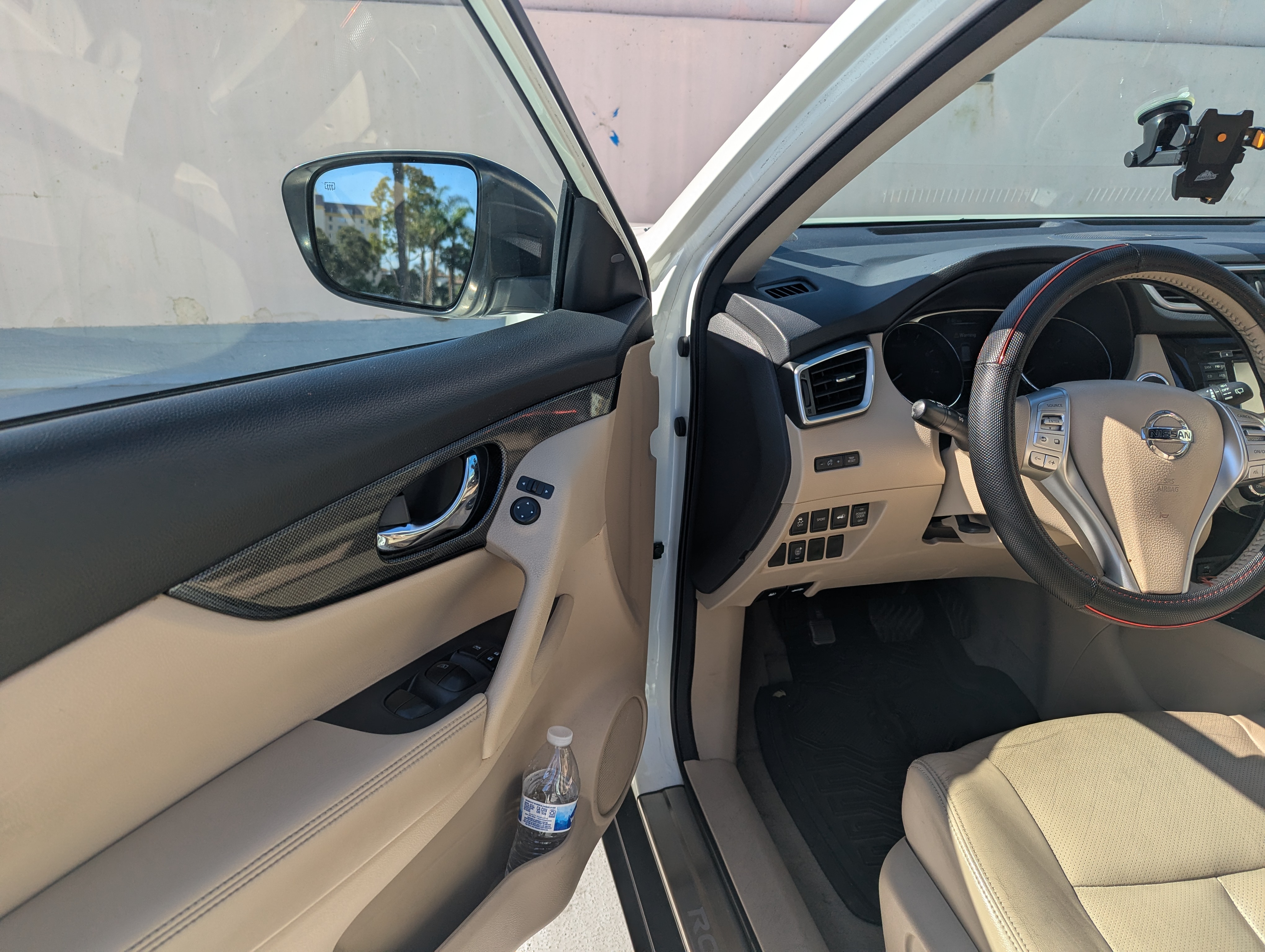 Used 2014 Nissan Rogue SL w/ SL Premium Package FWD image 5