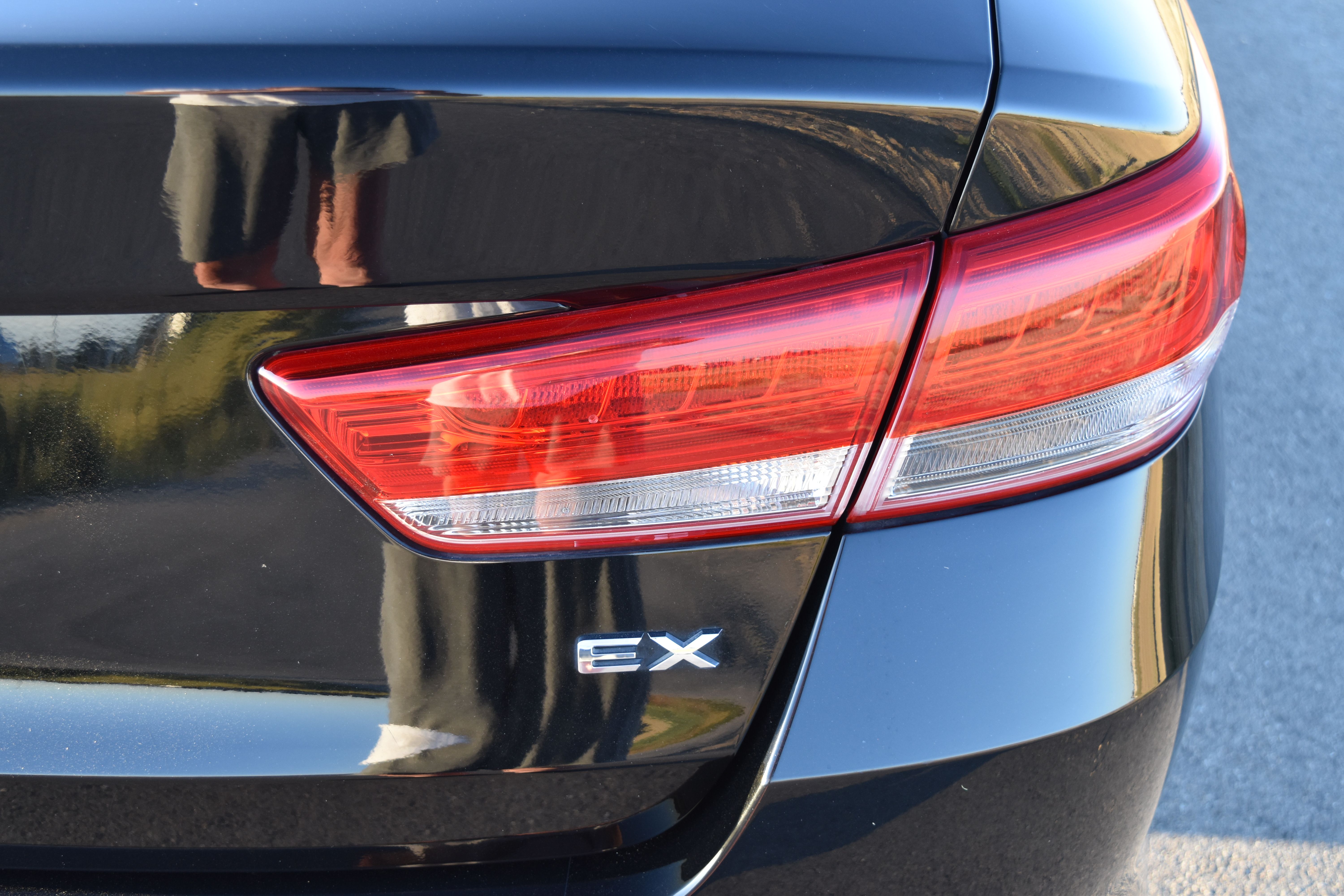 Used 2016 Kia Optima EX w/ Premium Package FWD image 27