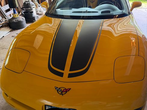 Used 2002 Chevrolet Corvette Convertible w/ Preferred Equipment Group2 RWD image 1