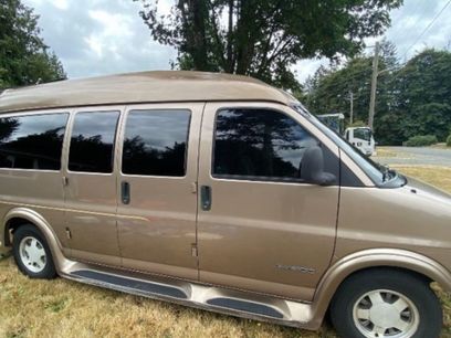 Used 2000 GMC Savana 1500 w/ Marketing Option Pkg 1SE