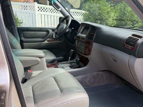 Used 2006 Toyota Land Cruiser AWD/4WD image 11