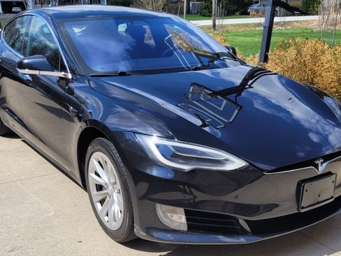 Used 2017 Tesla Model S 100D image 1