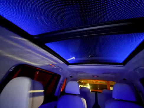 Used 2024 BMW X7 M60i w/ Executive Package image 8