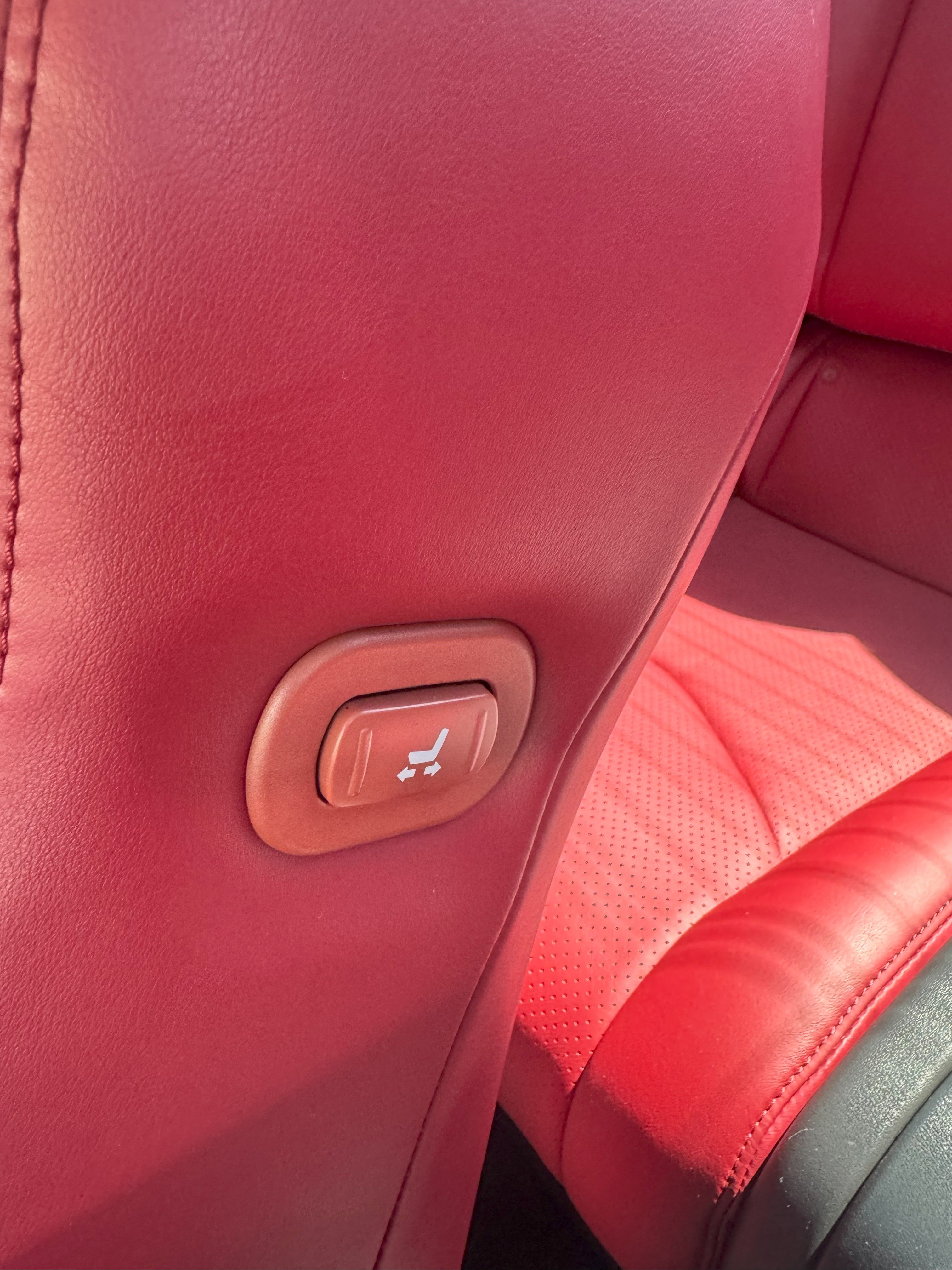 Used 2011 INFINITI G37 IPL RWD image 29